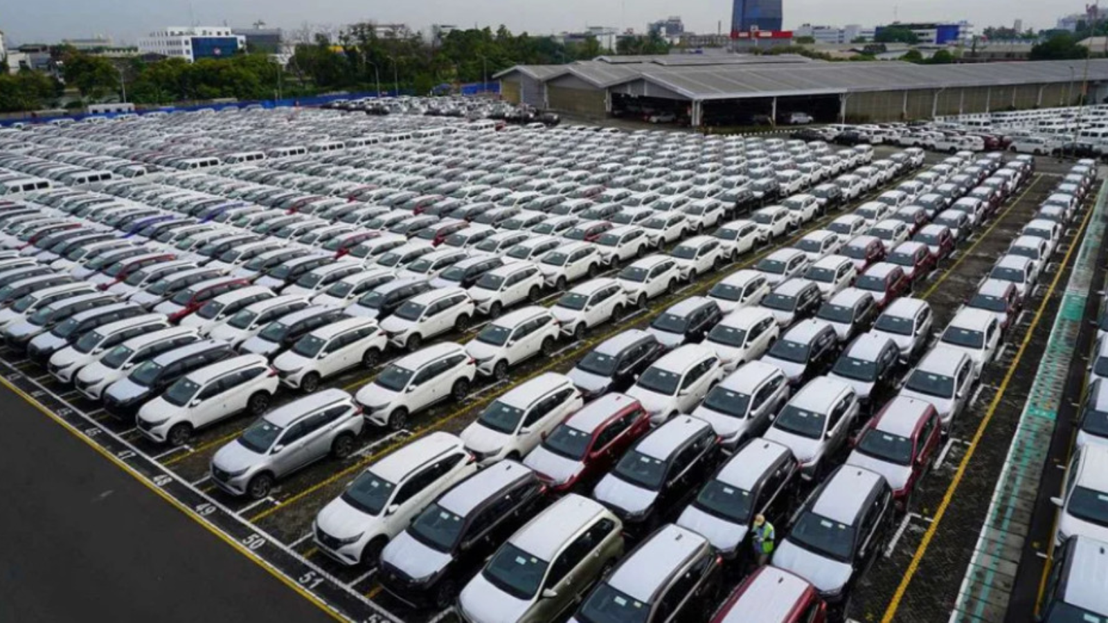 penjualan daihatsu 2025