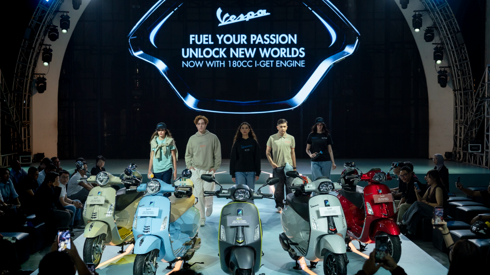 Harga Vespa Primavera dan Sprint terbaru 2026