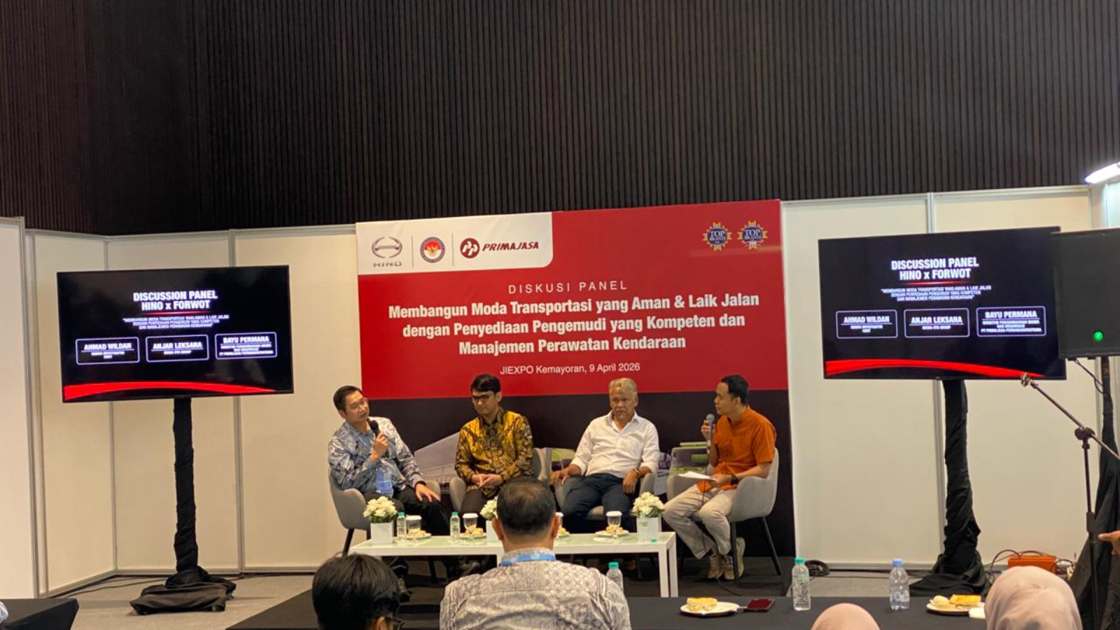 Hino dorong keselamatan berkendara