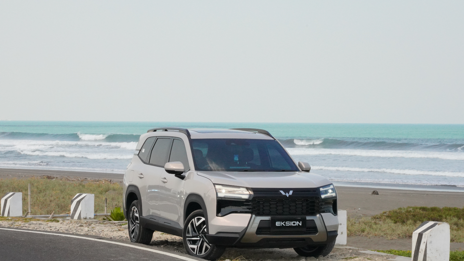 test drive wuling eksion phev