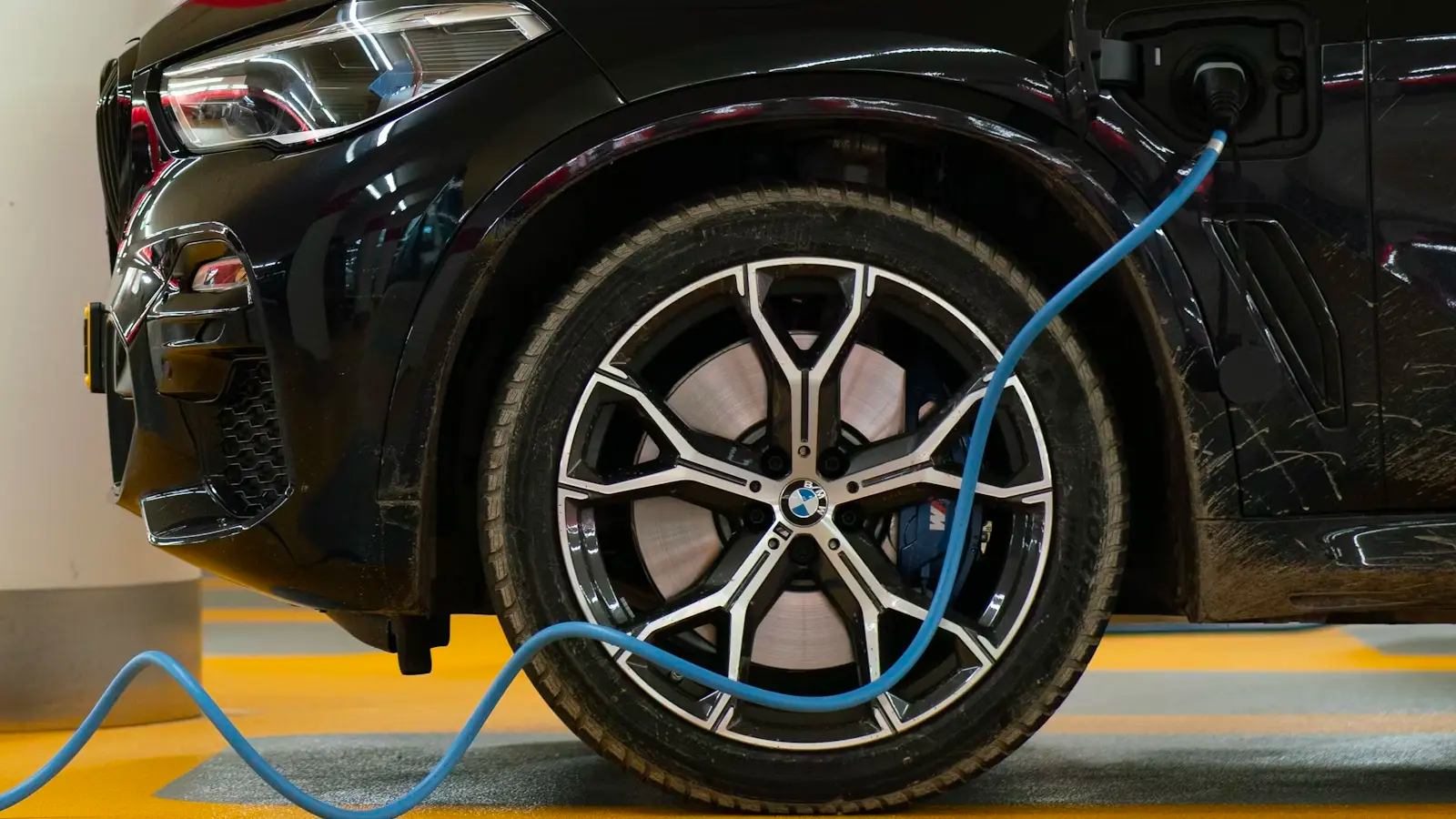 Tips memilih ban mobil listrik