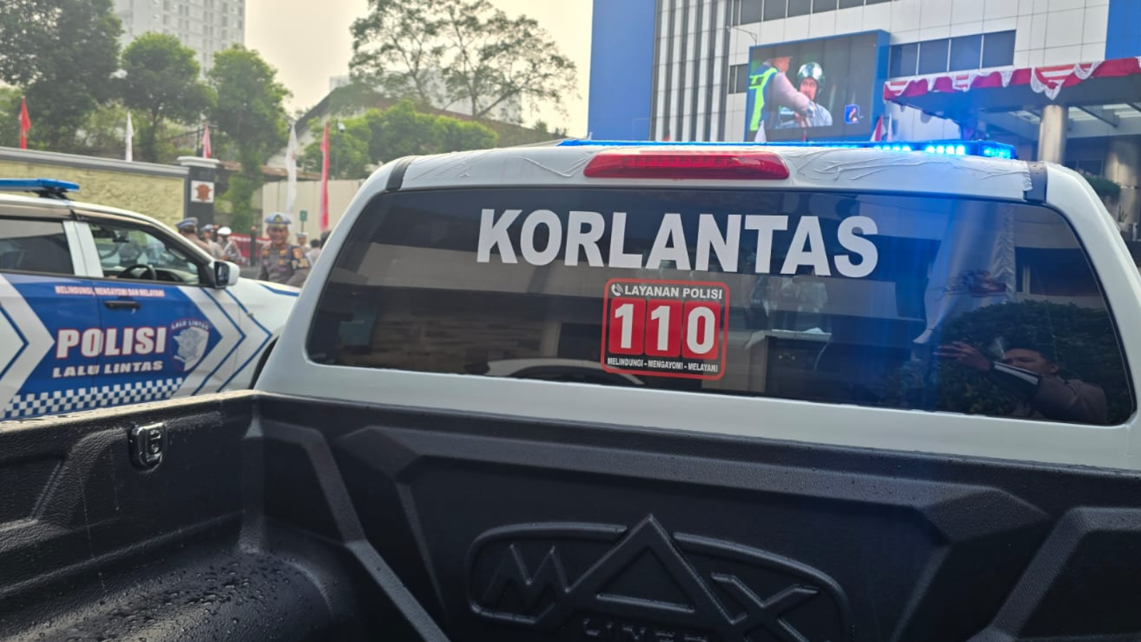 layanan polisi 110