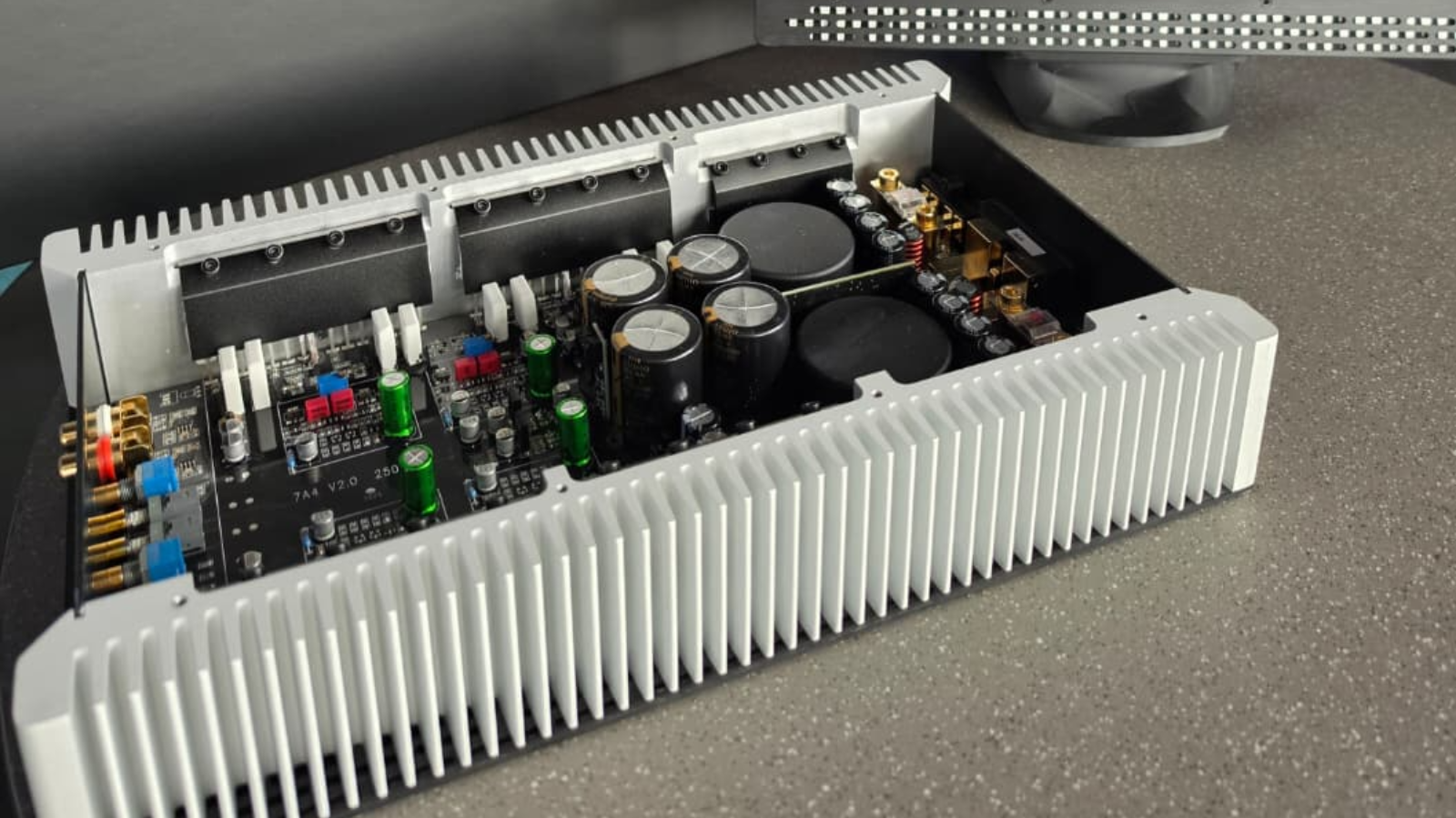 Amplifier Crescendo Revolution 7A4 v2