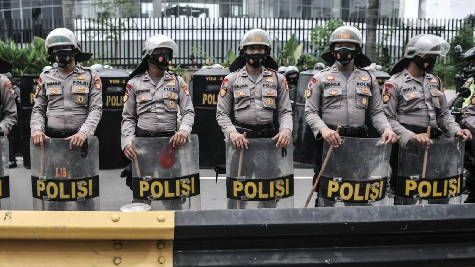 Pengalihan arus lalu lintas demo di DPR