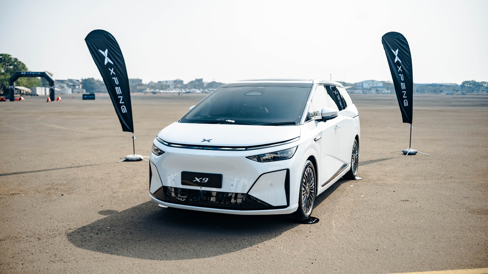 first drive xpeng new x9
