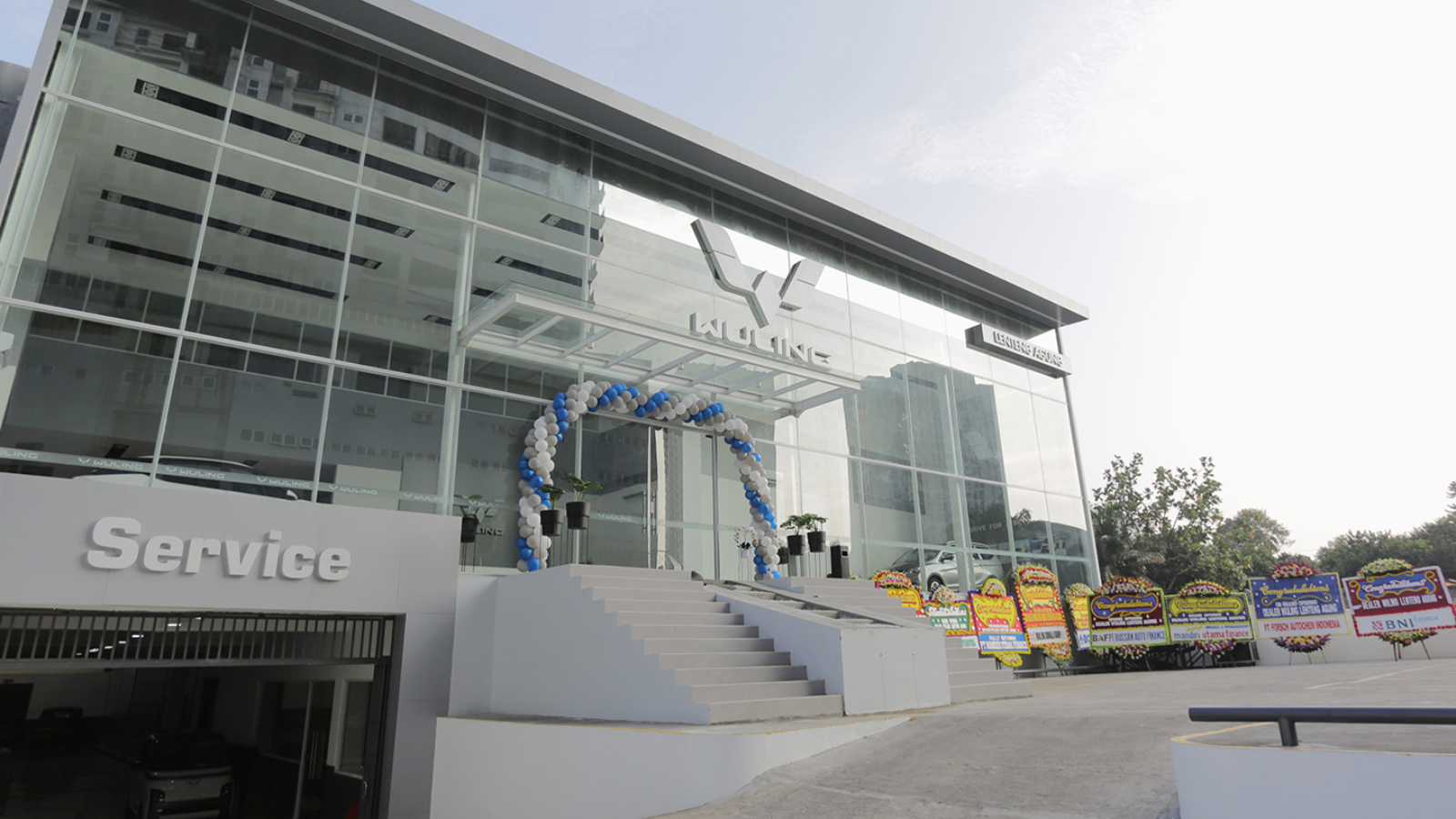 masalah pembelian mobil Wuling Surabaya