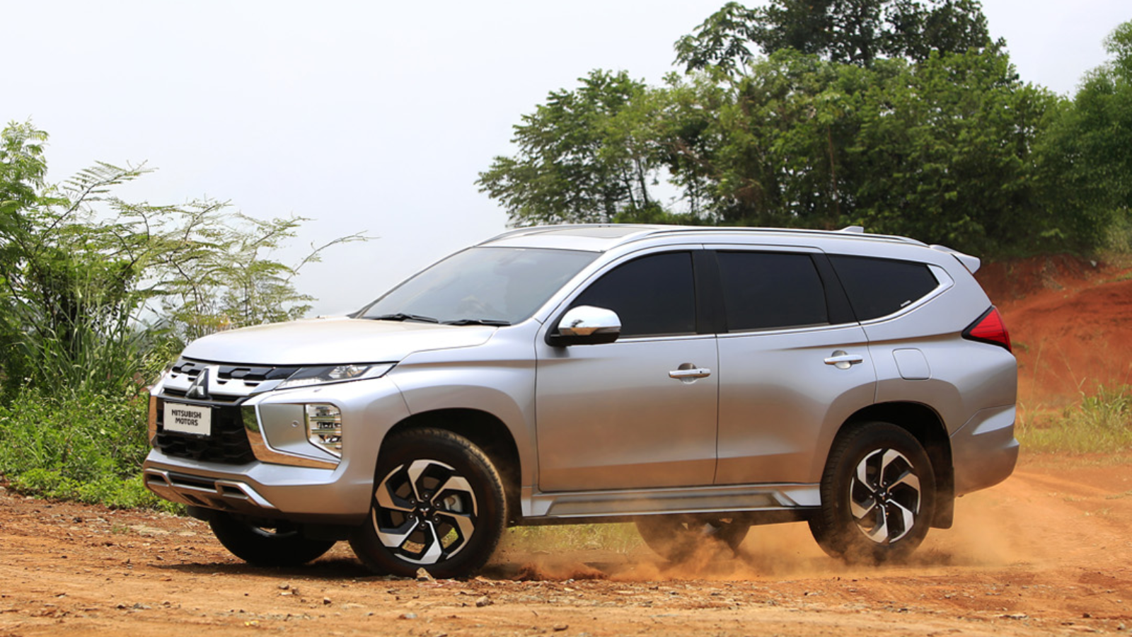 harga mitsubishi pajero sport oktober 2026